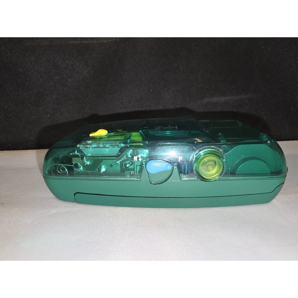 Jazz 207 Compact 35mm Film Camera Panorama Setting Built-In Flash 27mm Green